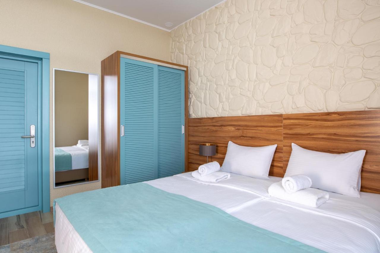 Loma Club Hotel Затока Екстериор снимка