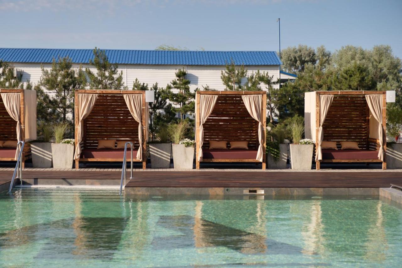 Loma Club Hotel Затока Екстериор снимка
